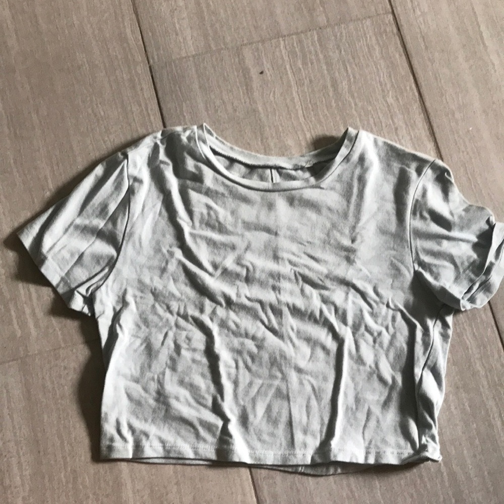 short sleeve PacSun cropped top